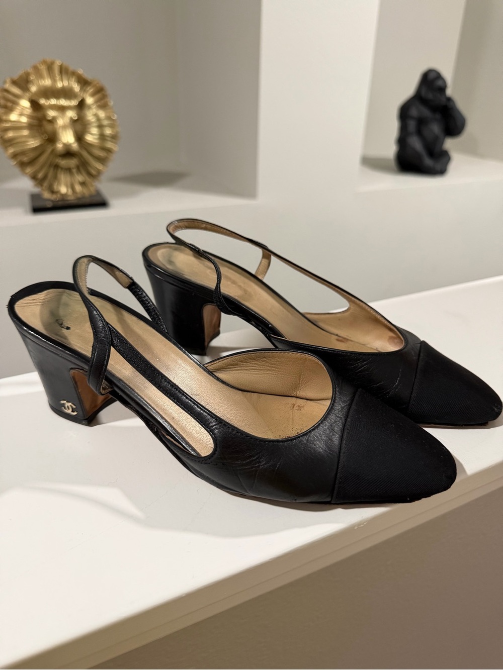 CHANEL Black Slingback Leather Pointed-Toe Heels